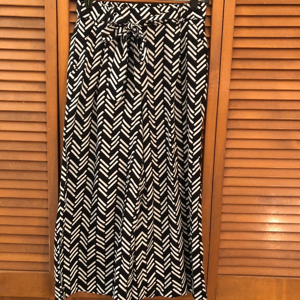 Printed Cropped Pants
